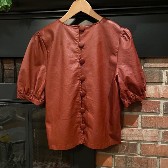 Who What Wear Faux Leather Top Size Medium - Picture 7 of 7